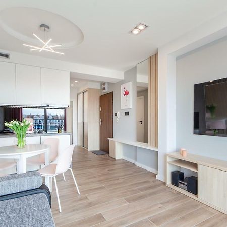 Apartment Pink Flamingo By Noclegi Renters Miedzyzdroje Ngoại thất bức ảnh