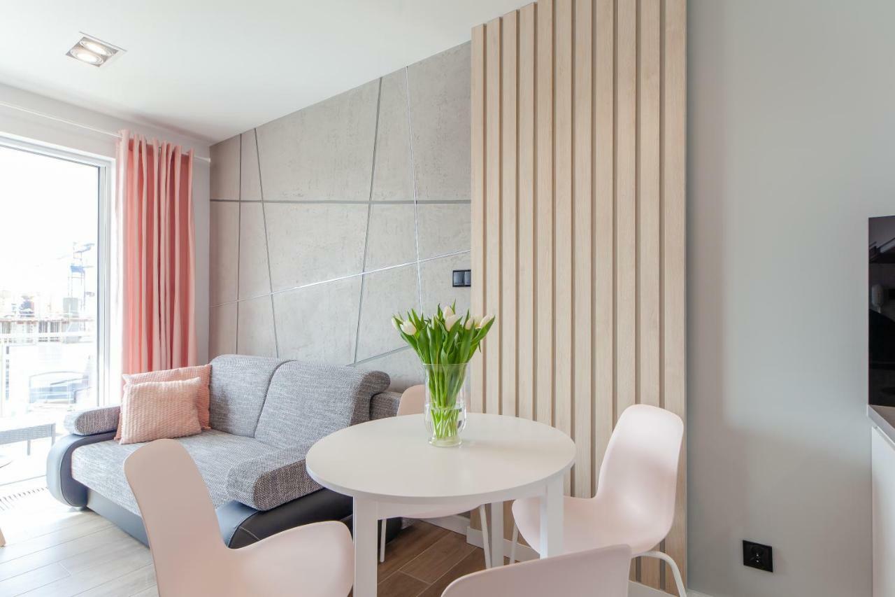 Apartment Pink Flamingo By Noclegi Renters Miedzyzdroje Ngoại thất bức ảnh
